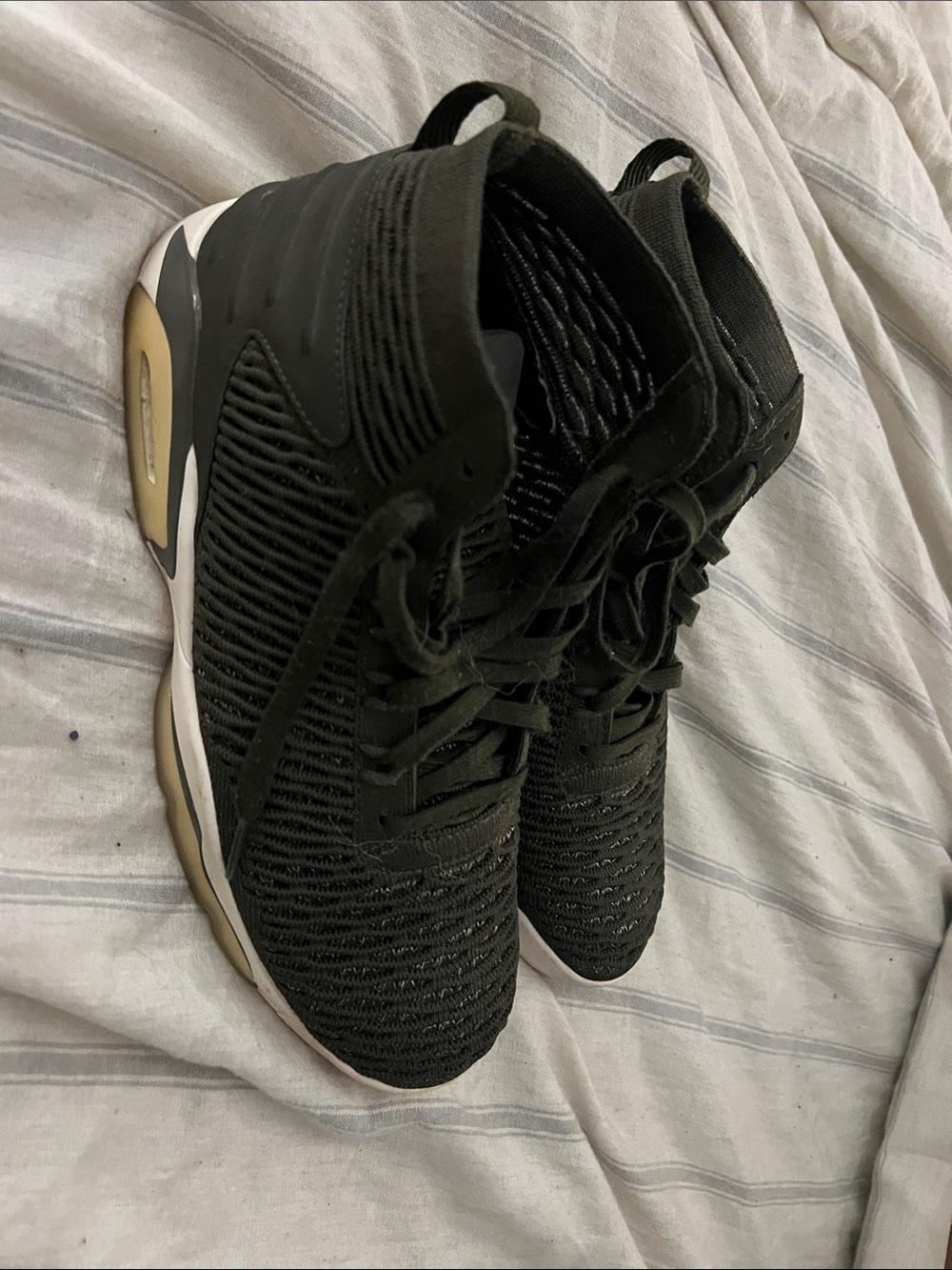 Green Jordan Knit High-Top Sneakers - Picture 2 of 3